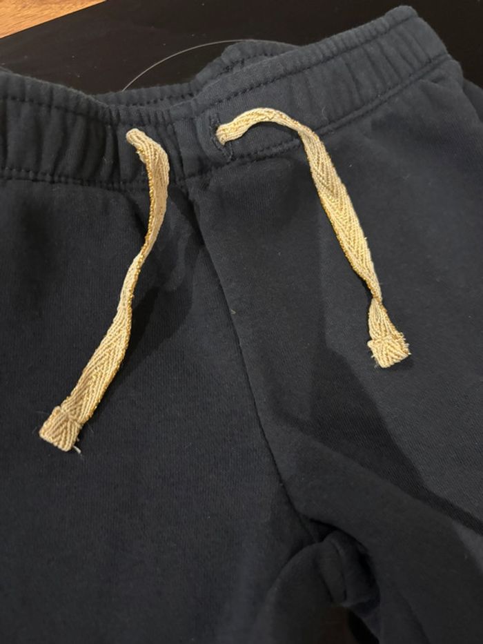 Pantalon survêtement Kiabi 36 mois - photo numéro 2