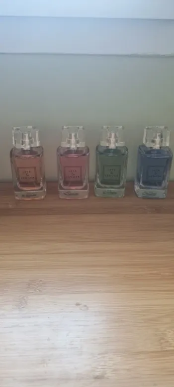 Lot de 4 eaux de parfum