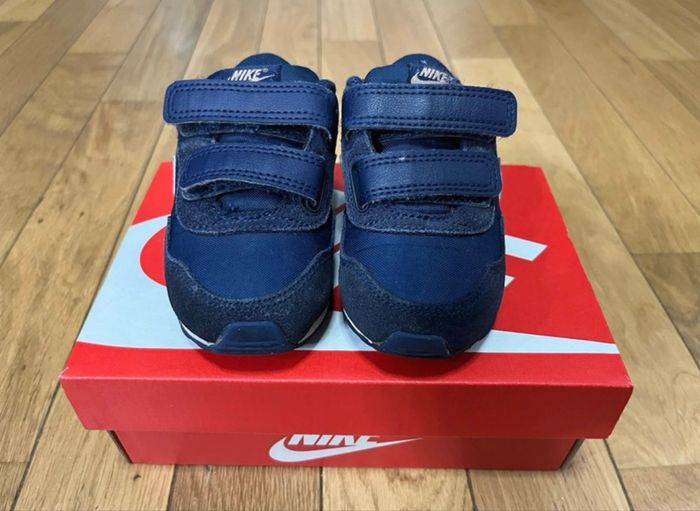Basket Nike taille 21 - photo numéro 3