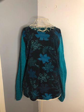Pull bleu