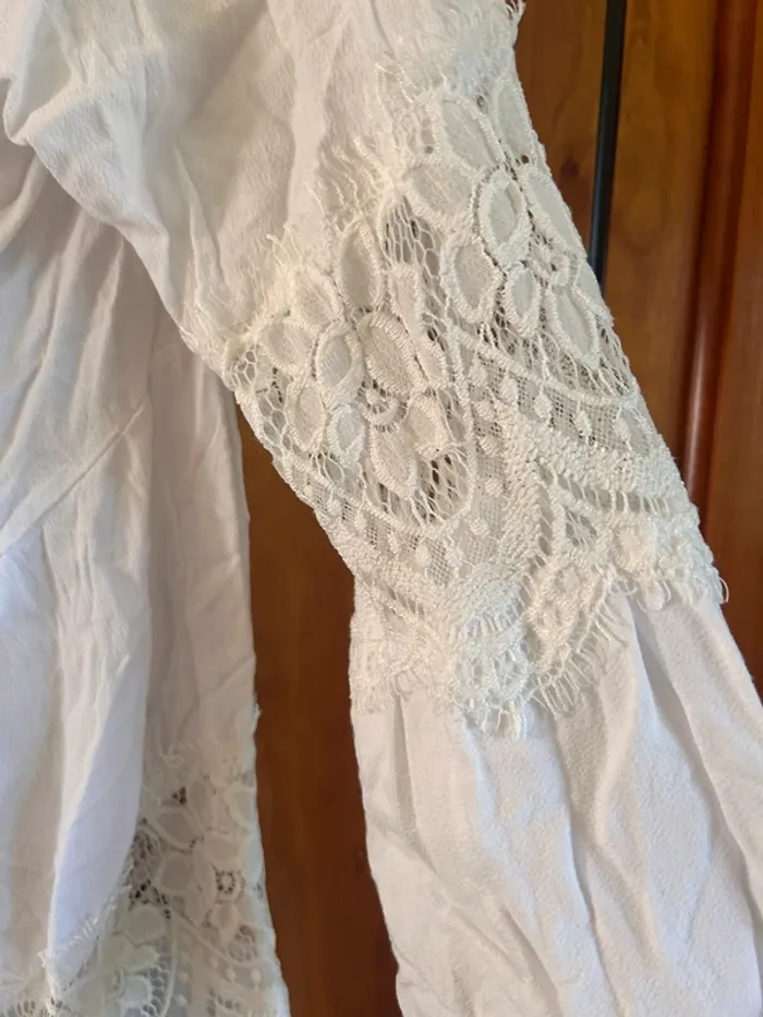 Tunique - blouse manches longues blanche dentelle 38-40 - photo numéro 2