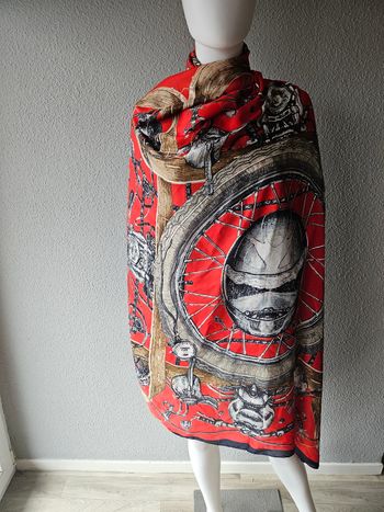 Foulard satiné à motifs