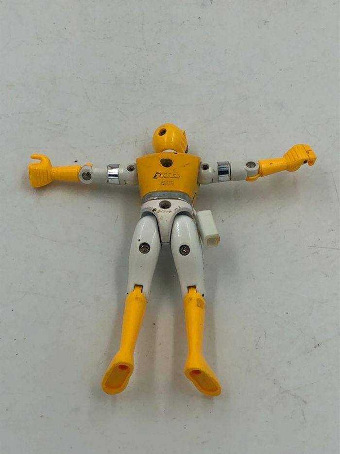 Figurine vintage Power Rangers jaune / Yellow  Bandai 1988 en métal - photo numéro 6