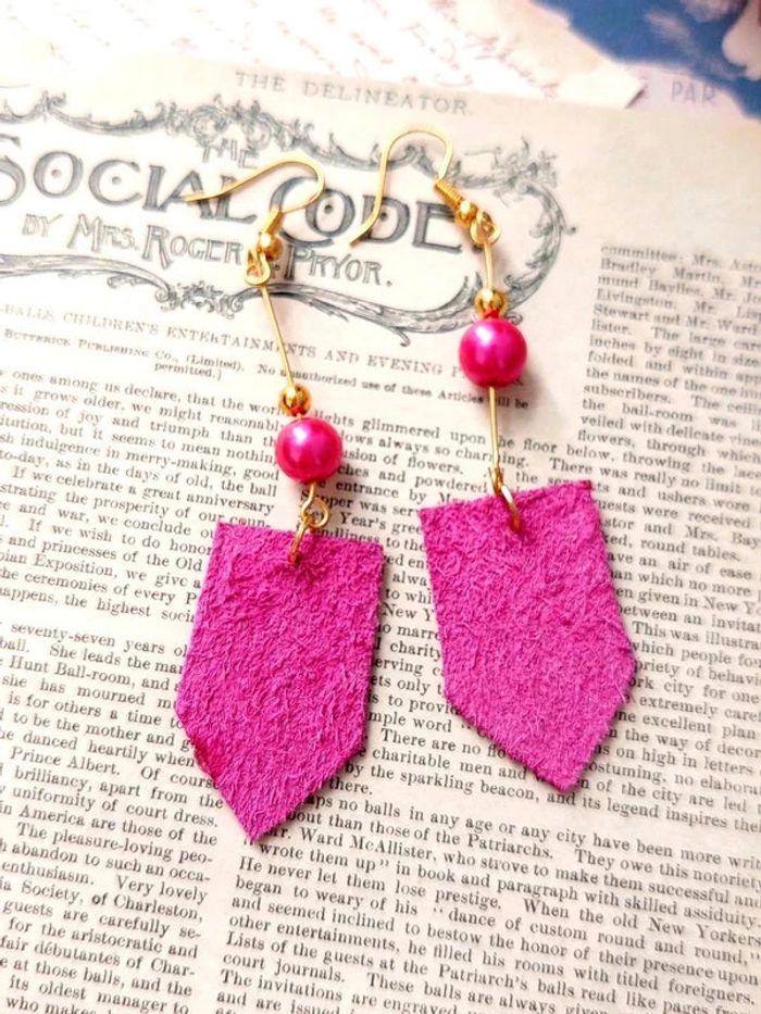 Magnifique paire de boucles d'oreilles pendantes, image portrait femme japonaise - photo numéro 5