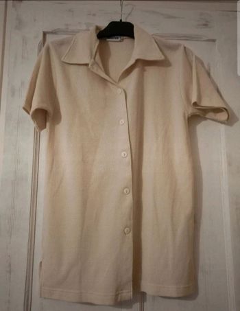 T shirt femme neuf jamais porté.