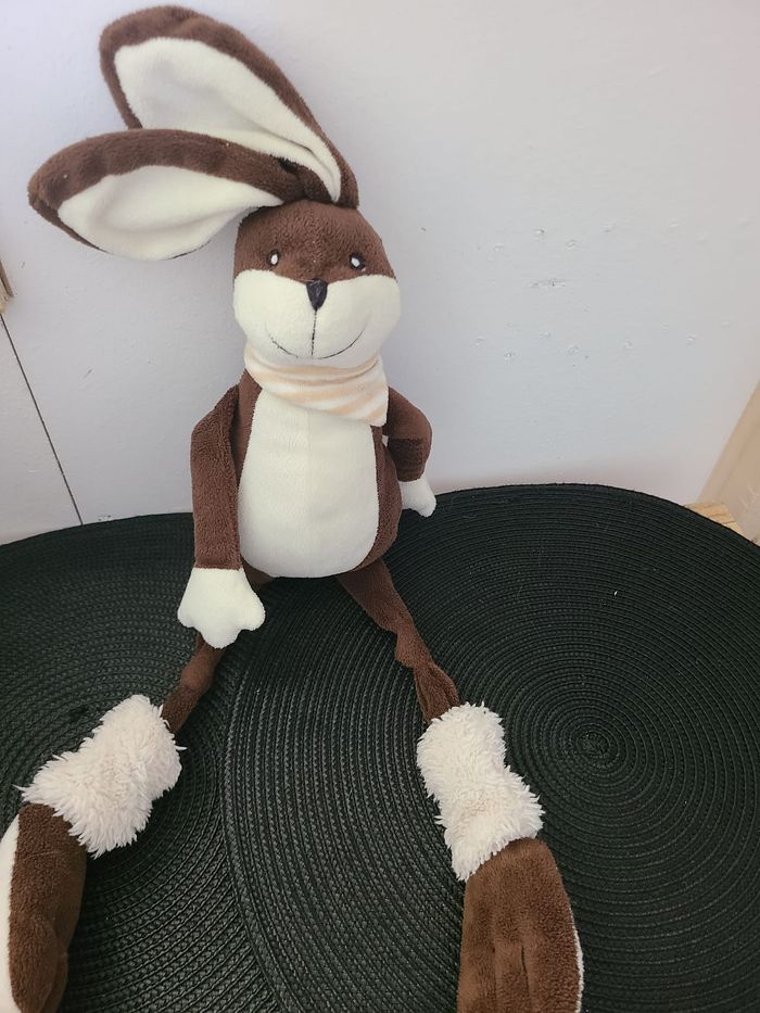 Doudou lapin aux longues pattes LES PETITES MARIE