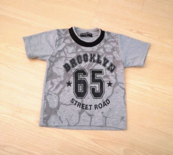 Lot de 4 tee shirt taille 4 ans - photo numéro 2