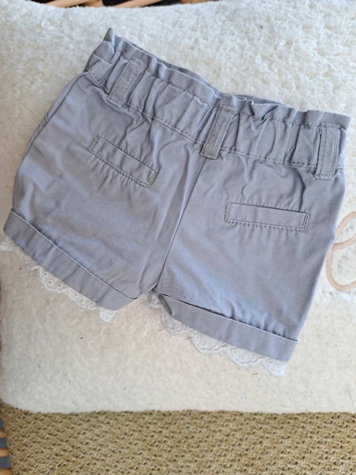 Short gris bord dentelle - photo numéro 3