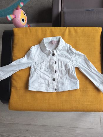 Veste blanche. Marque Mia Soana. Taille 3 ans