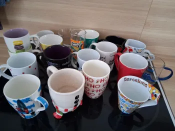 divers tasses
