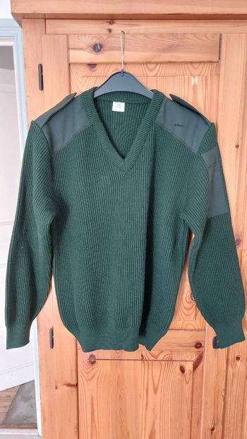 Véritable pull militaire (état major) col V vert bouteille