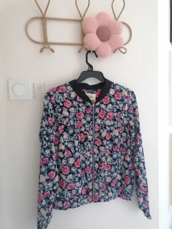 Veste fleurie légère, effet bomber - Taille 36