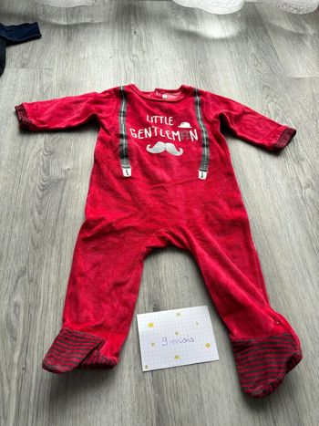 Pyjama, taille 9 mois.