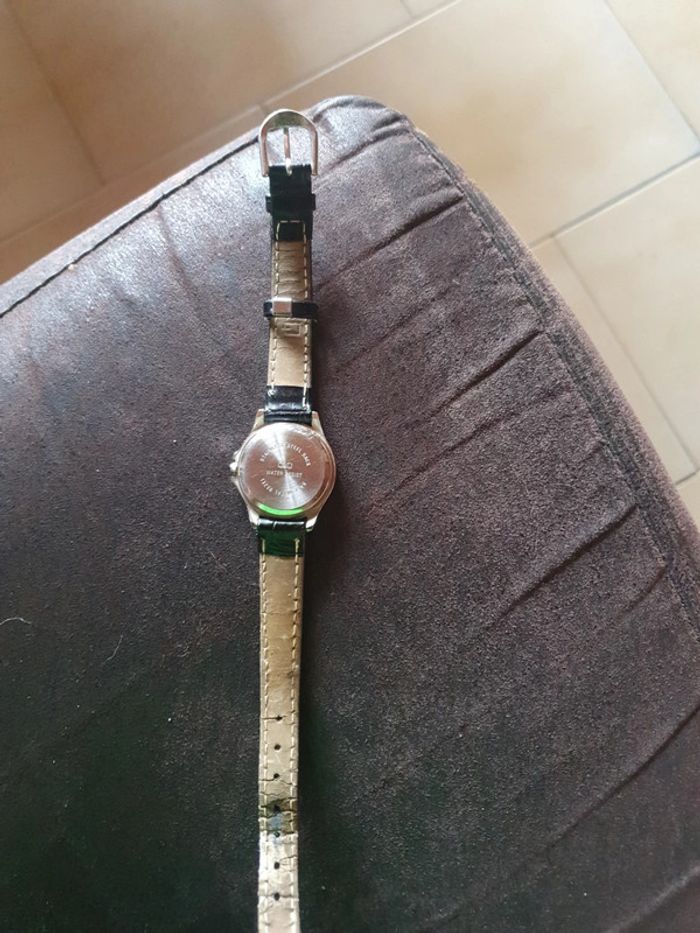 Montre q&q - photo numéro 2