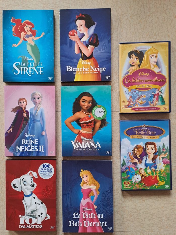 Lot de 8 DVD DISNEY PRINCESSES / " Les grands classiques Disney "