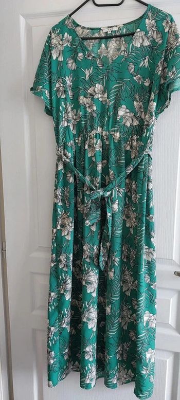 Robe longue verte taille 40