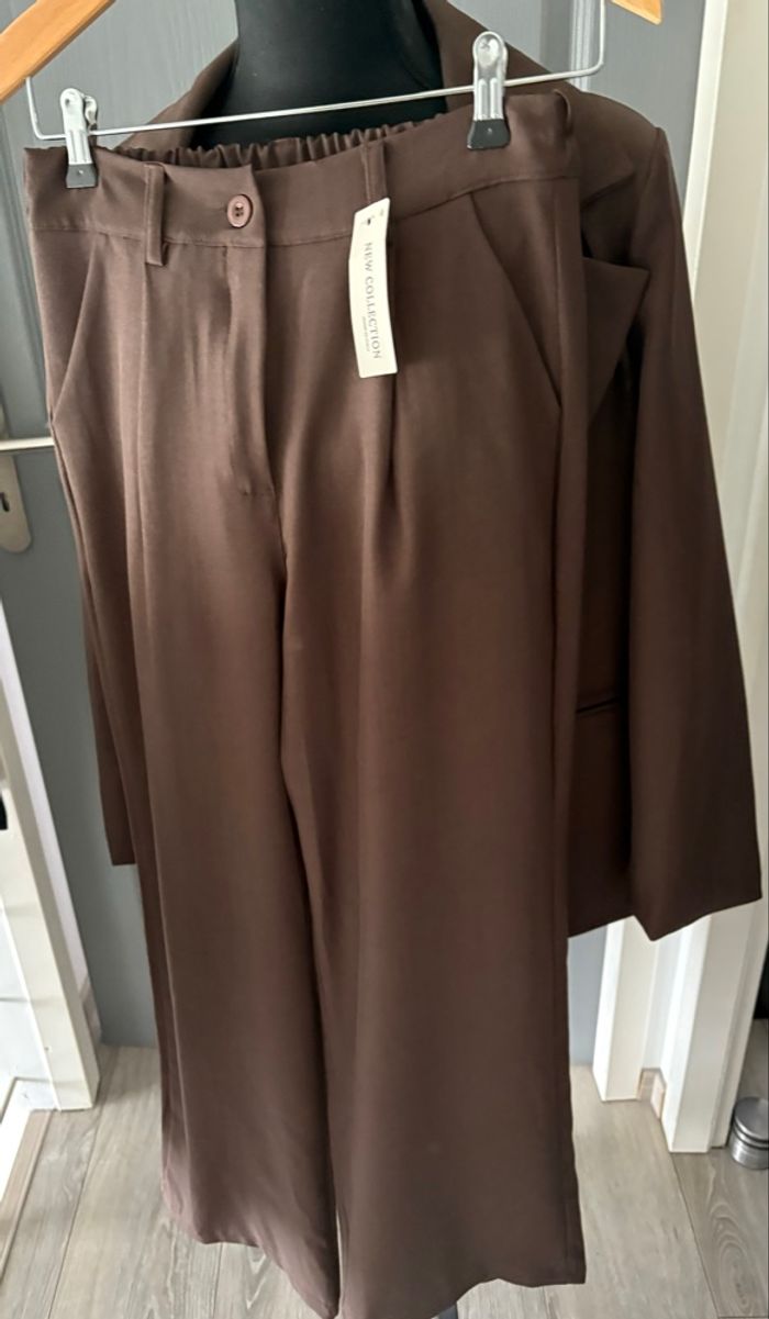 Tailleur veste pantalon - photo numéro 2