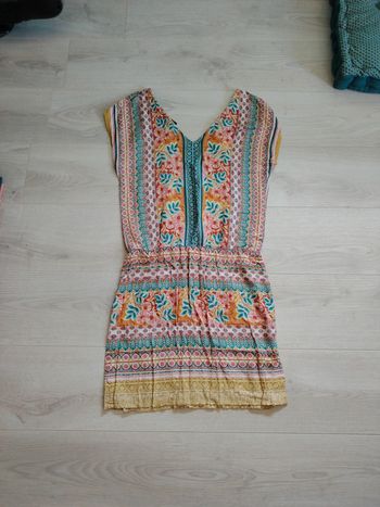 Robe fleurie. Taille 36.