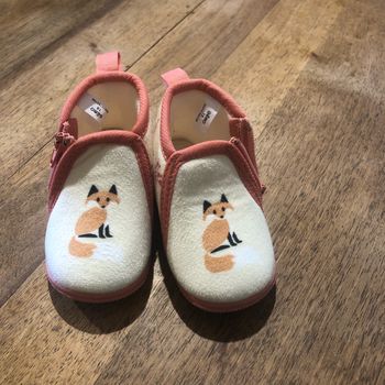 Chaussons fille taille 18