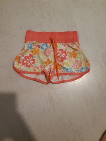 Short fleuri 4 ans