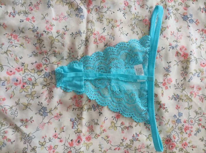 String neuf taille L M - photo numéro 2