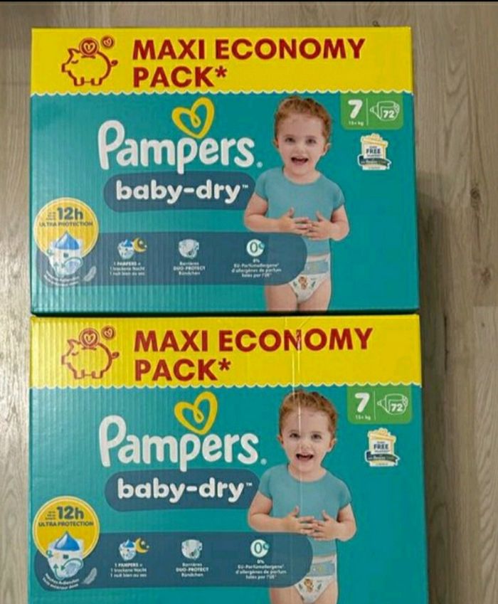 Lot de 2 cartons pampers taille 7