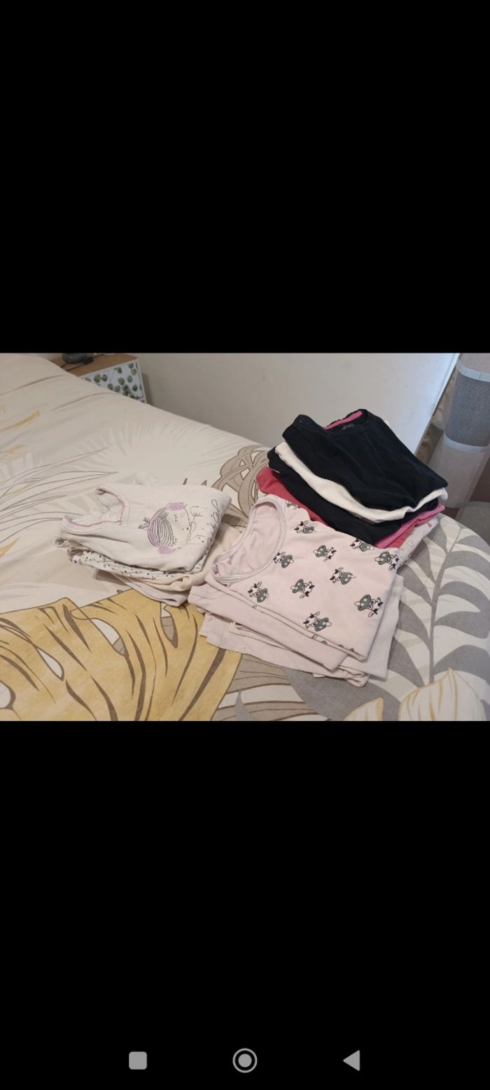 Lot vêtements fille taille 5 ans - photo numéro 3