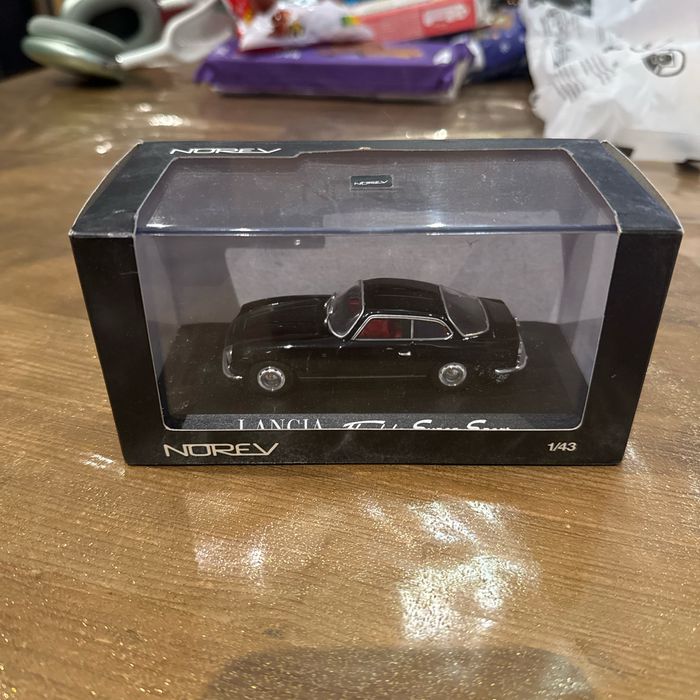 Norev voiture miniature Lancia flaminia super sport