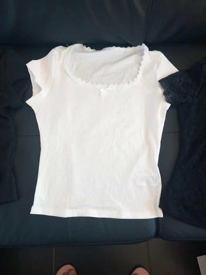 Lot tee-shirt taille M (petit) neuf - photo numéro 3
