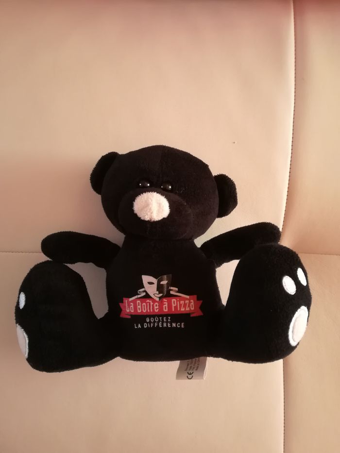 Peluche noire trop mimi - photo numéro 2