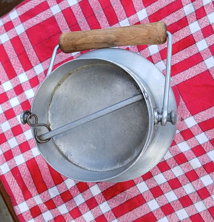 Pot a lait 2.litres - photo numéro 2