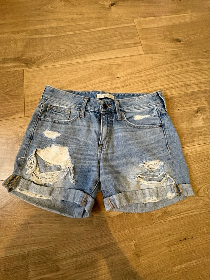 Short en jean troué