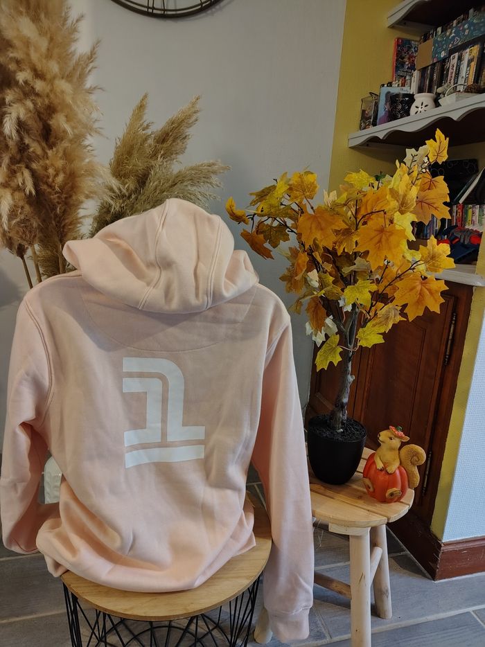 Sweat a capuche femme 🎀 34/36 - photo numéro 4