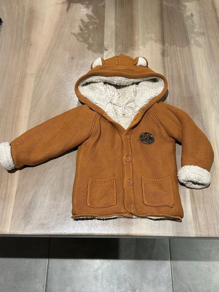 Veste chaude orchestra mixte taille 18 mois toute fouree moumoute douce