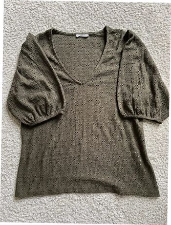 Teeshirt manches courtes bouffantes couleur kaki taille M marque Cache Cache