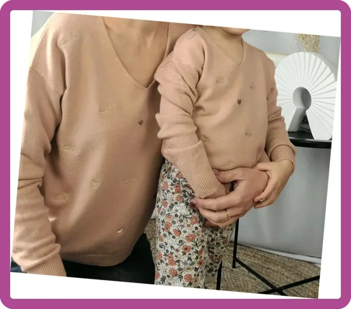 Pull Mère/Fille, Version Fille 4 ans, NEUF avec étiquette - photo numéro 4