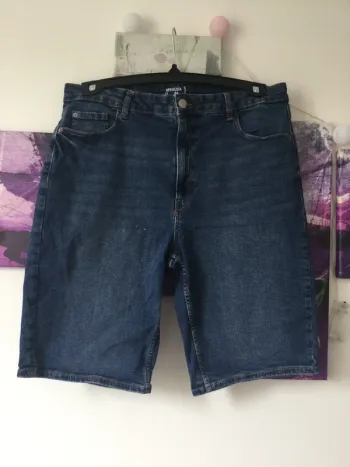 Bermuda en jean brut T44