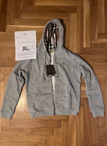 Pull à capuche Burberry neuf