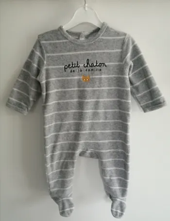 Pyjama kiabi gris et blanc couleur mixte