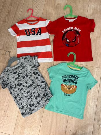 Lot 4 tshirt T2-4ans