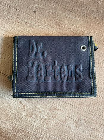 Porte feuille doc Martens
