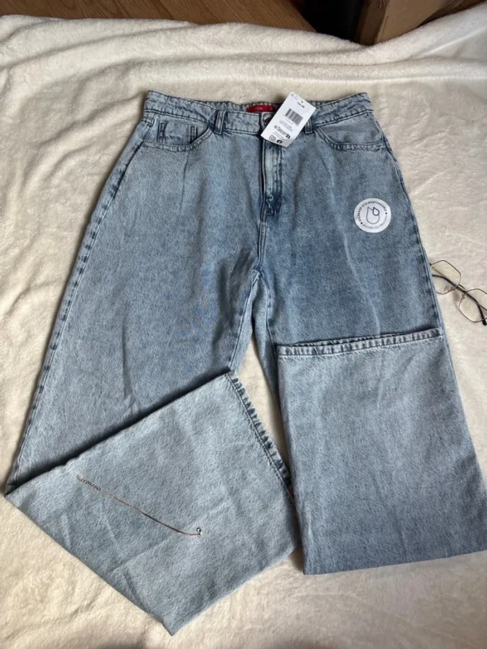 jean bleu clair taille haute jambe large neuf avec étiquette taille 44 ~ tissaia