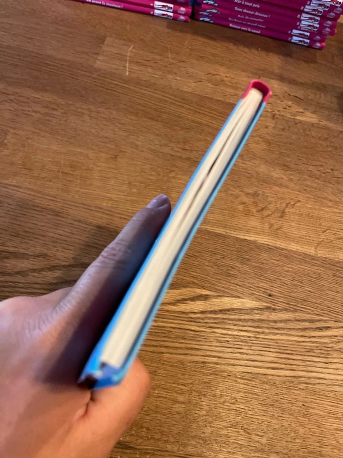 Livre La bibliothèque Rose Miraculous Star de la télé ! Numéro 12 - photo numéro 5