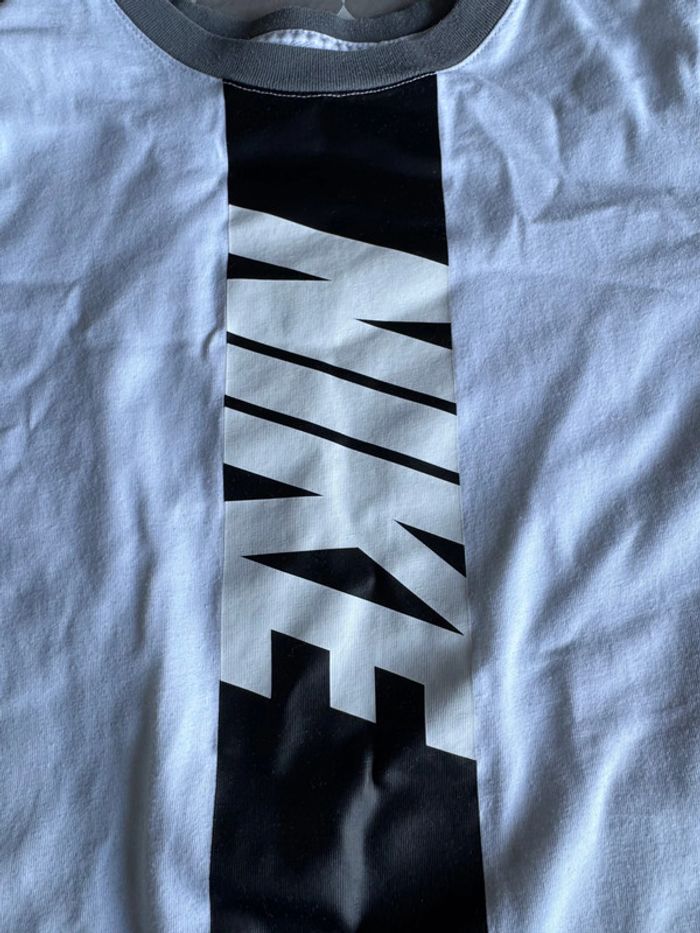 T shirt Nike enfant L - photo numéro 2