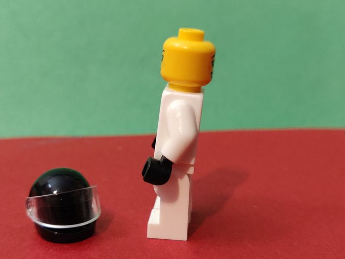 Figurine Lego McLaren - parfait état - vrai Lego - photo numéro 6