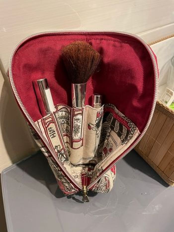 Trousse de maquillage - photo numéro 4