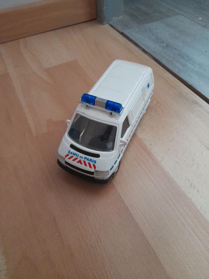 Ambulance Samu de PARIS