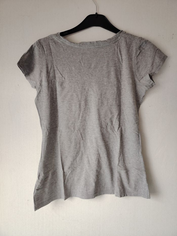 T shirt gris - photo numéro 4