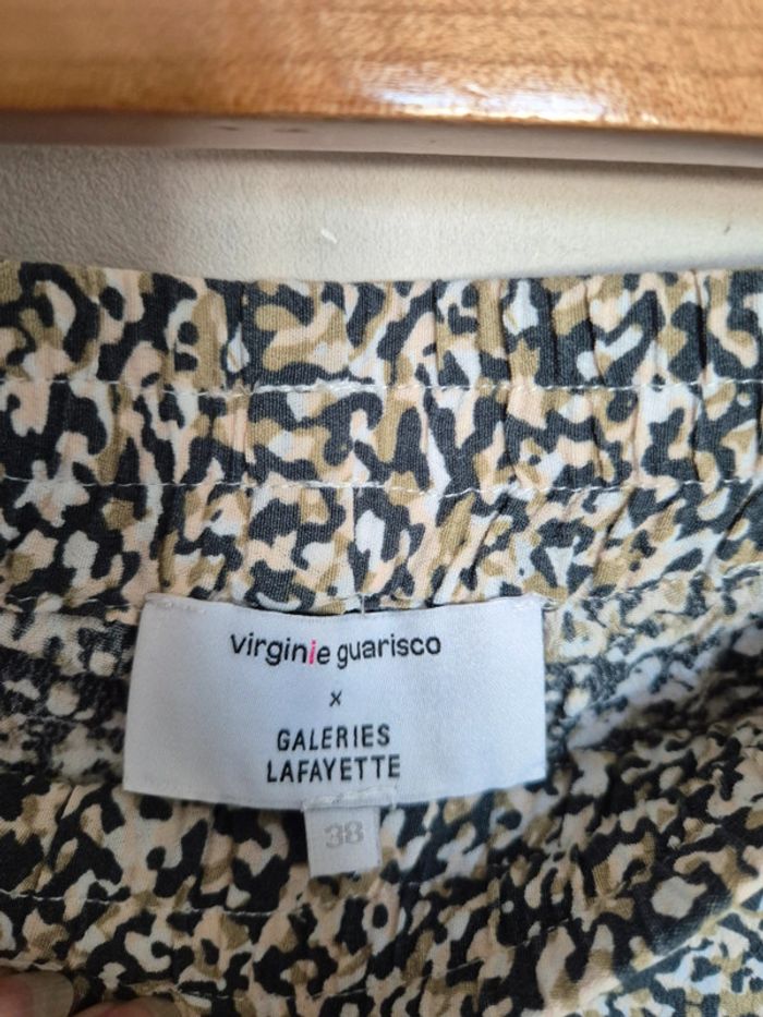 Short Virginie guarisco Galeries Lafayette taille 38 - photo numéro 2