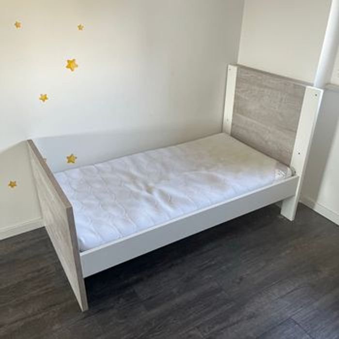 Lit évolutif sauthon + commode - photo numéro 4